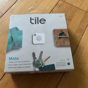 Tile. Mate. NWT - in original box never opened. Wicked fast shipping.